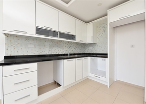 مجمع بخدمات 5 نجوم - شقة غرفة وصالة -اطلالة مفتوحة -سعر مميز -في افسلار / الانيا 