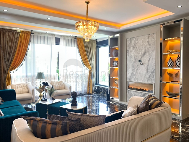 عرض مميز ! فيلا مباشرة على البحر -في كوناكلي / الانيا 