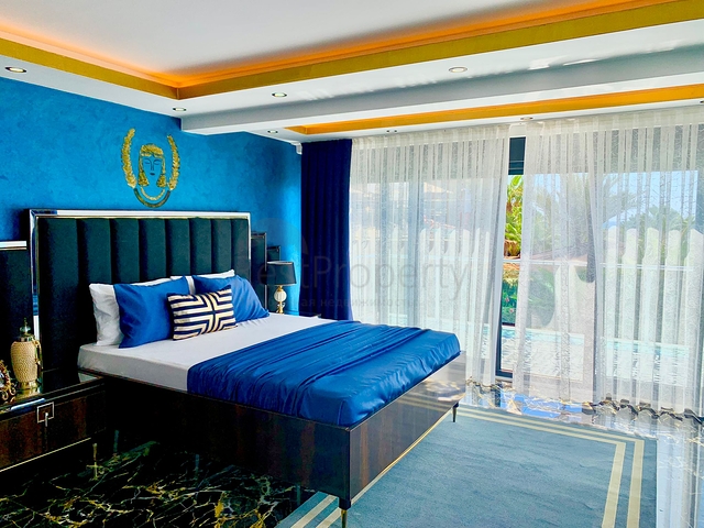 عرض مميز ! فيلا مباشرة على البحر -في كوناكلي / الانيا 