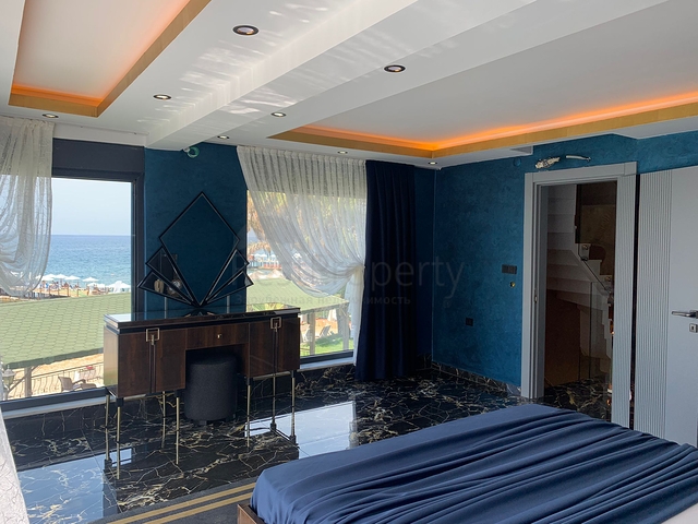 عرض مميز ! فيلا مباشرة على البحر -في كوناكلي / الانيا 