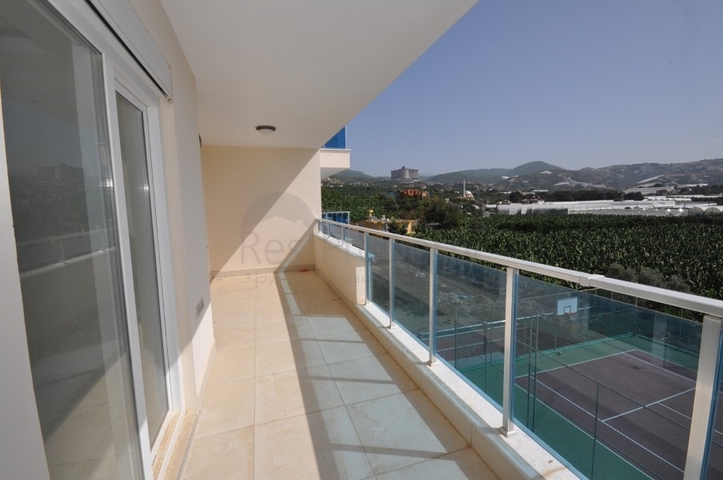 مجمع انيق يضم كافة الخدمات - شقة غرفة وصالة -في مهموتلار / الانيا 