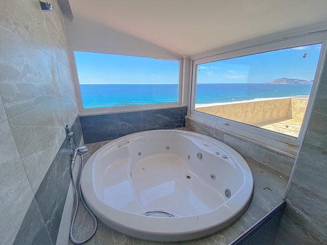 اطلالة بحر مباشرة -مناسبة للجنسية التركية -دوبلكس 4 غرف وصالة -في كاستل / الانيا 