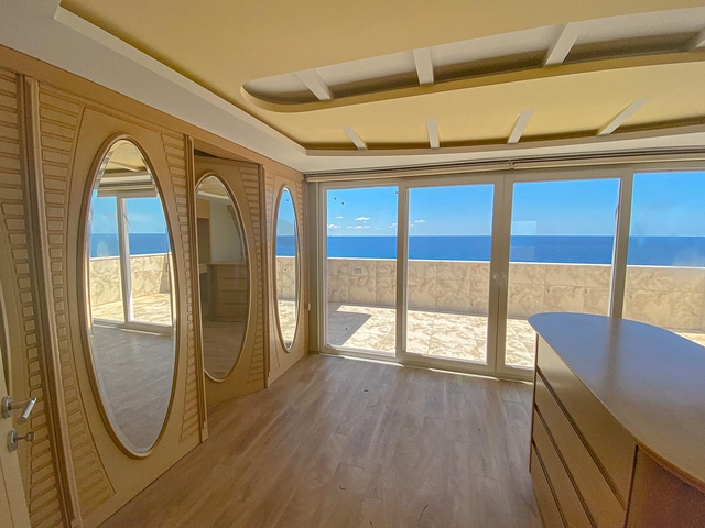 اطلالة بحر مباشرة -مناسبة للجنسية التركية -دوبلكس 4 غرف وصالة -في كاستل / الانيا 