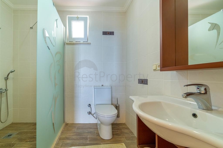 اطلالة بحر - فيلا مستقلة -3 غرف وصالة -في مجمو غولد سيتي / الانيا 