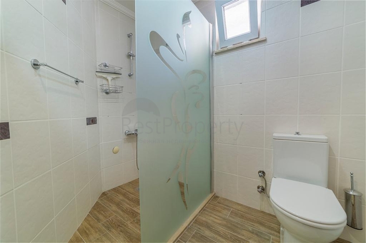 اطلالة بحر - فيلا مستقلة -3 غرف وصالة -في مجمو غولد سيتي / الانيا 