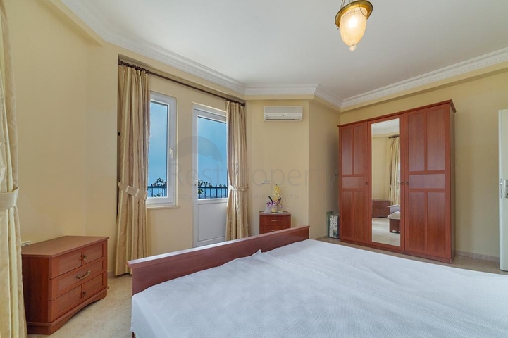 اطلالة بحر - فيلا مستقلة -3 غرف وصالة -في مجمو غولد سيتي / الانيا 