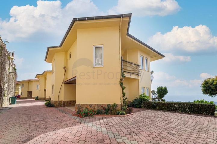 اطلالة بحر - فيلا مستقلة -3 غرف وصالة -في مجمو غولد سيتي / الانيا 