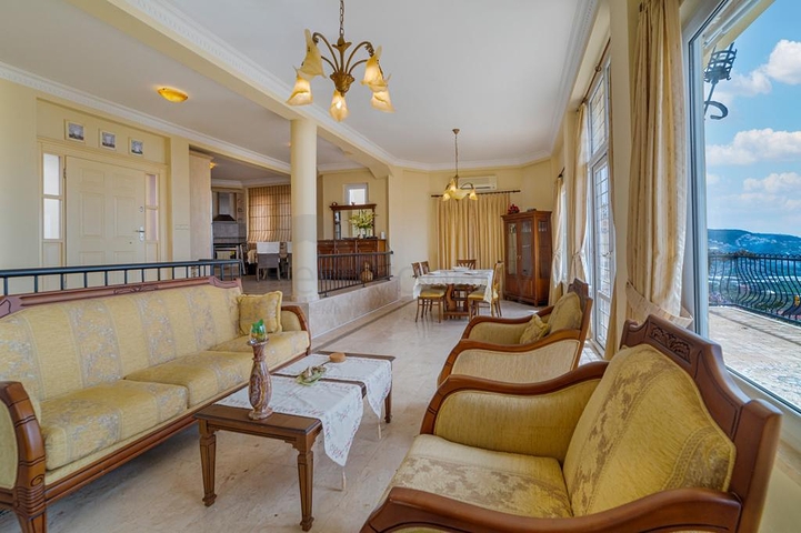 اطلالة بحر - فيلا مستقلة -3 غرف وصالة -في مجمو غولد سيتي / الانيا 