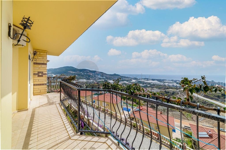 اطلالة بحر - فيلا مستقلة -3 غرف وصالة -في مجمو غولد سيتي / الانيا 