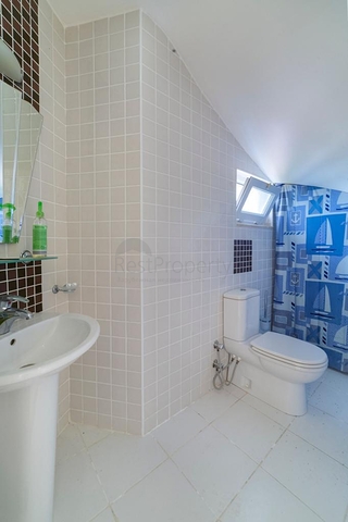 اطلالة بحر - فيلا مستقلة -3 غرف وصالة -في مجمو غولد سيتي / الانيا 