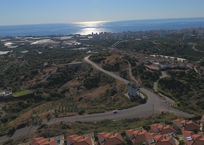 اطلالة بحر - فيلا مستقلة -3 غرف وصالة -في مجمو غولد سيتي / الانيا 