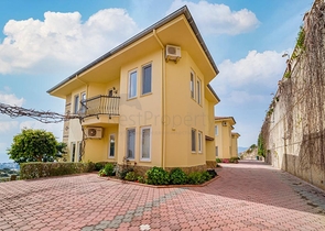 اطلالة بحر - فيلا مستقلة -3 غرف وصالة -في مجمو غولد سيتي / الانيا 