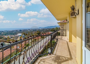 اطلالة بحر - فيلا مستقلة -3 غرف وصالة -في مجمو غولد سيتي / الانيا 