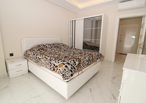 مجمع فاخر قريب من البحر -شقة غرفة وصالة -في كاستل / الانيا 