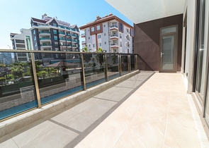 مجمع فاخر قريب من البحر -شقة غرفة وصالة -في كاستل / الانيا 