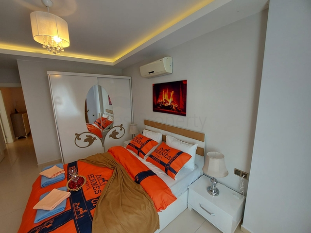 مجمع يضم كافة الخدمات - شقة غرفة وصالة -في مهموتلار / الانيا 