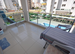 مجمع يضم كافة الخدمات - شقة غرفة وصالة -في مهموتلار / الانيا 