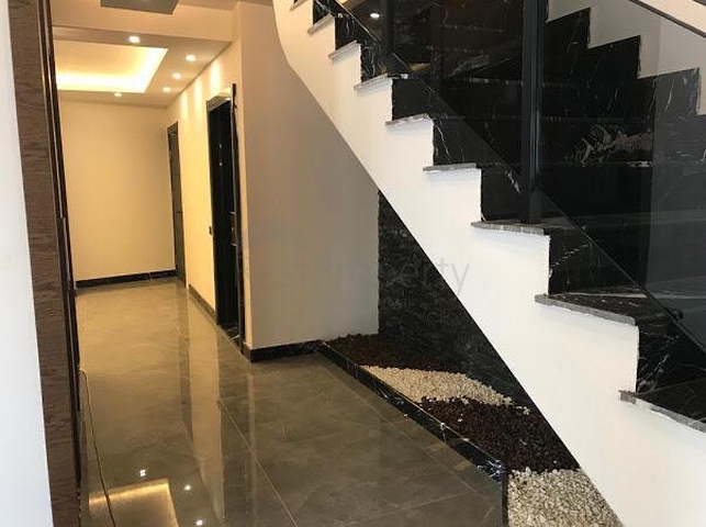 موقع مركزي مميز - دوبلكس 2 غرفة وصالة -انيقة -في مركز الانيا 