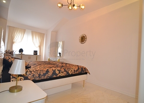 موقع مركزي مميز - دوبلكس 2 غرفة وصالة -انيقة -في مركز الانيا 