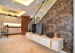 موقع مركزي مميز - دوبلكس 2 غرفة وصالة -انيقة -في مركز الانيا 