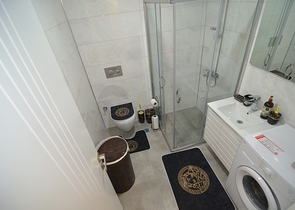 موقع مركزي مميز - دوبلكس 2 غرفة وصالة -انيقة -في مركز الانيا 