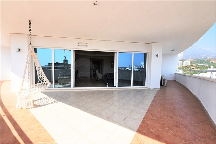 شقة غرفتين وصالة -طابق مرتفع -مجمع يضم كافة الخدمات -في مهموتلار / الانيا 