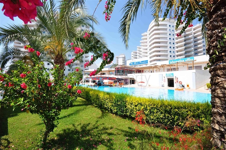 شقة غرفتين وصالة -طابق مرتفع -مجمع يضم كافة الخدمات -في مهموتلار / الانيا 