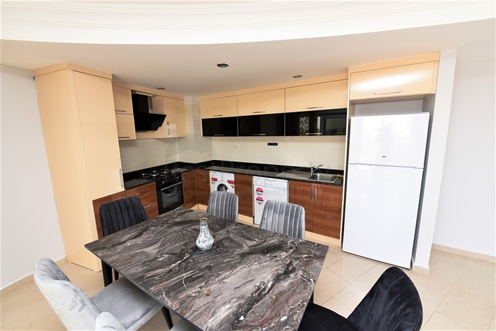 شقة غرفتين وصالة -طابق مرتفع -مجمع يضم كافة الخدمات -في مهموتلار / الانيا 