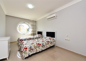 شقة غرفتين وصالة -طابق مرتفع -مجمع يضم كافة الخدمات -في مهموتلار / الانيا 