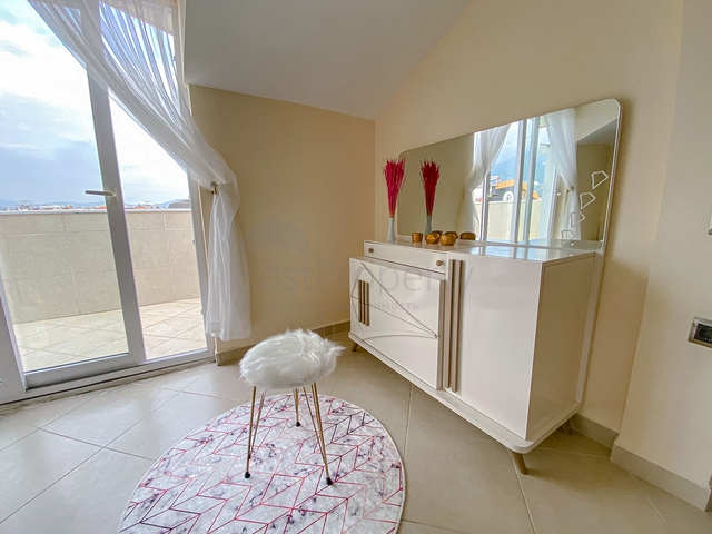 شقة دوبلكس قريبة من البحر - مفروشة -في كاستل / الانيا