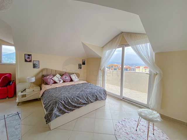 شقة دوبلكس قريبة من البحر - مفروشة -في كاستل / الانيا