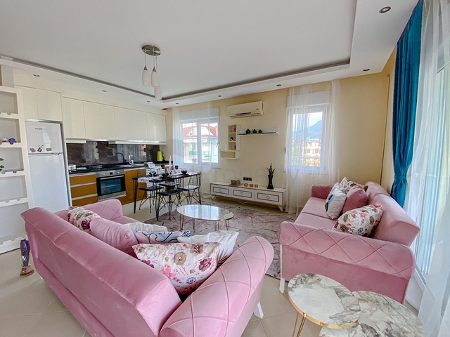 شقة دوبلكس قريبة من البحر - مفروشة -في كاستل / الانيا