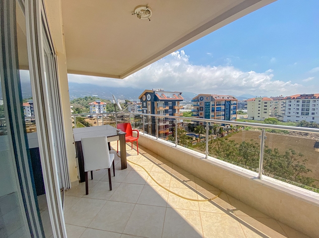 شقة دوبلكس قريبة من البحر - مفروشة -في كاستل / الانيا