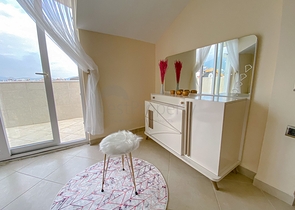 شقة دوبلكس قريبة من البحر - مفروشة -في كاستل / الانيا