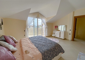 شقة دوبلكس قريبة من البحر - مفروشة -في كاستل / الانيا