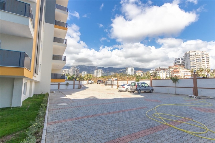 شقة غرفة وصالة -مجمع جديد - في مهموتلار / الانيا 