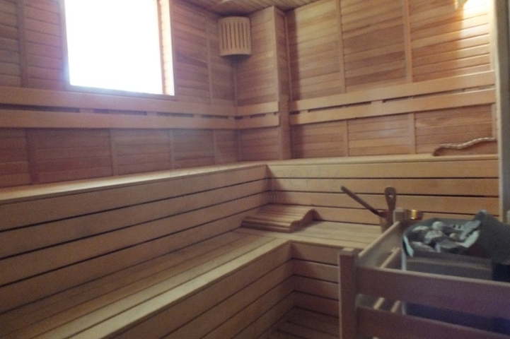 مجمع فاخر -قريب من البحر - شقة غرفة وصالة -في كاستل / الانيا 