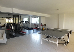 مجمع فاخر -قريب من البحر - شقة غرفة وصالة -في كاستل / الانيا 