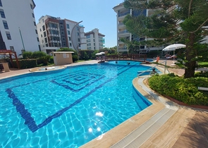 مجمع فاخر -قريب من البحر - شقة غرفة وصالة -في كاستل / الانيا 