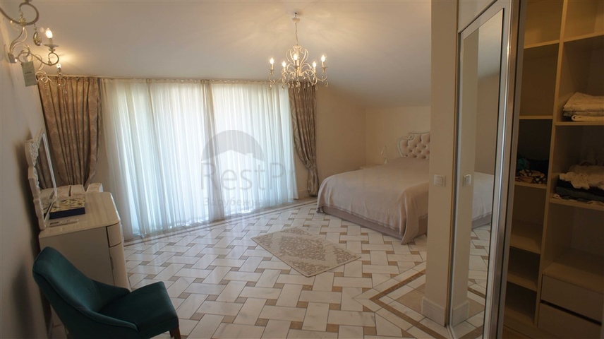 قريبة من شاطئ كليوباترا -دوبلكس 3 غرف وصالة -فاخرة -في مركز الانيا 