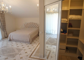 قريبة من شاطئ كليوباترا -دوبلكس 3 غرف وصالة -فاخرة -في مركز الانيا 