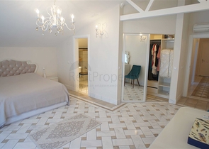 قريبة من شاطئ كليوباترا -دوبلكس 3 غرف وصالة -فاخرة -في مركز الانيا 