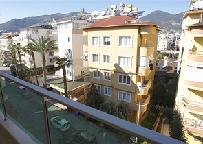 قريبة من شاطئ كليوباترا -دوبلكس 3 غرف وصالة -فاخرة -في مركز الانيا 