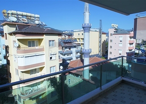 قريبة من شاطئ كليوباترا -دوبلكس 3 غرف وصالة -فاخرة -في مركز الانيا 