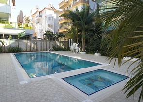 قريبة من شاطئ كليوباترا -دوبلكس 3 غرف وصالة -فاخرة -في مركز الانيا 