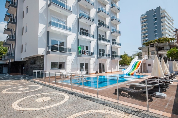 شقق جديدة -ضمن مجمع سكني -في مهموتلار / الانيا 