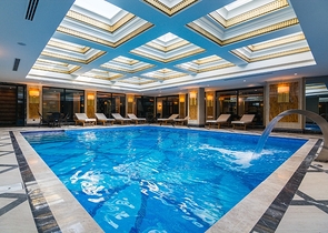 افخم مجمعات الانيا -شقة للبيع من تصميم 1+1 - في مركز الانيا 