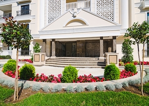 افخم مجمعات الانيا -شقة للبيع من تصميم 1+1 - في مركز الانيا 