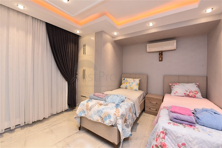 شقة باطلالة بحر مباشرة في الانيا -تصميم 1+2 - في مهموتلار 