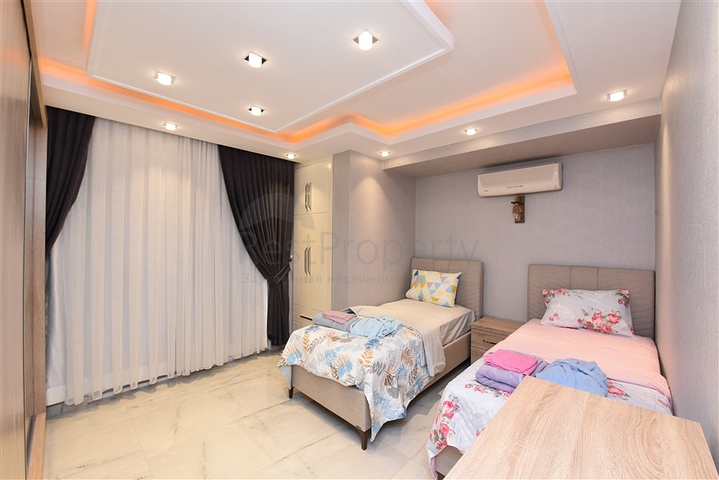 شقة باطلالة بحر مباشرة في الانيا -تصميم 1+2 - في مهموتلار 